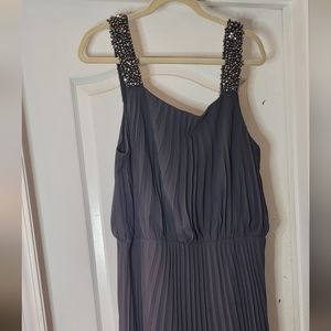 16W long charcoal gray gowny